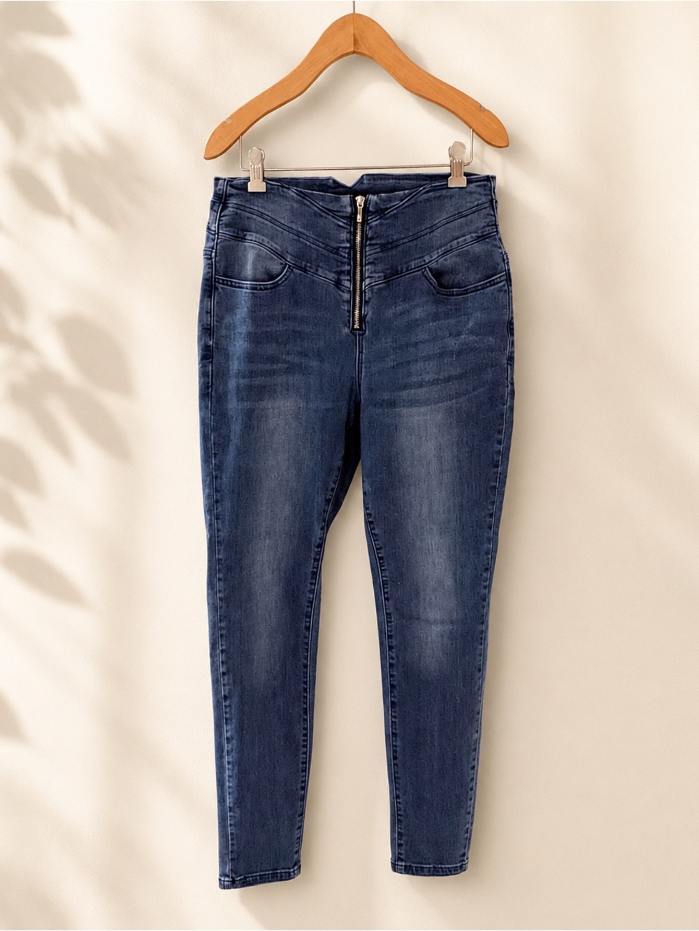 bebe High Rise Zip Front Skinny Jeans Size 30